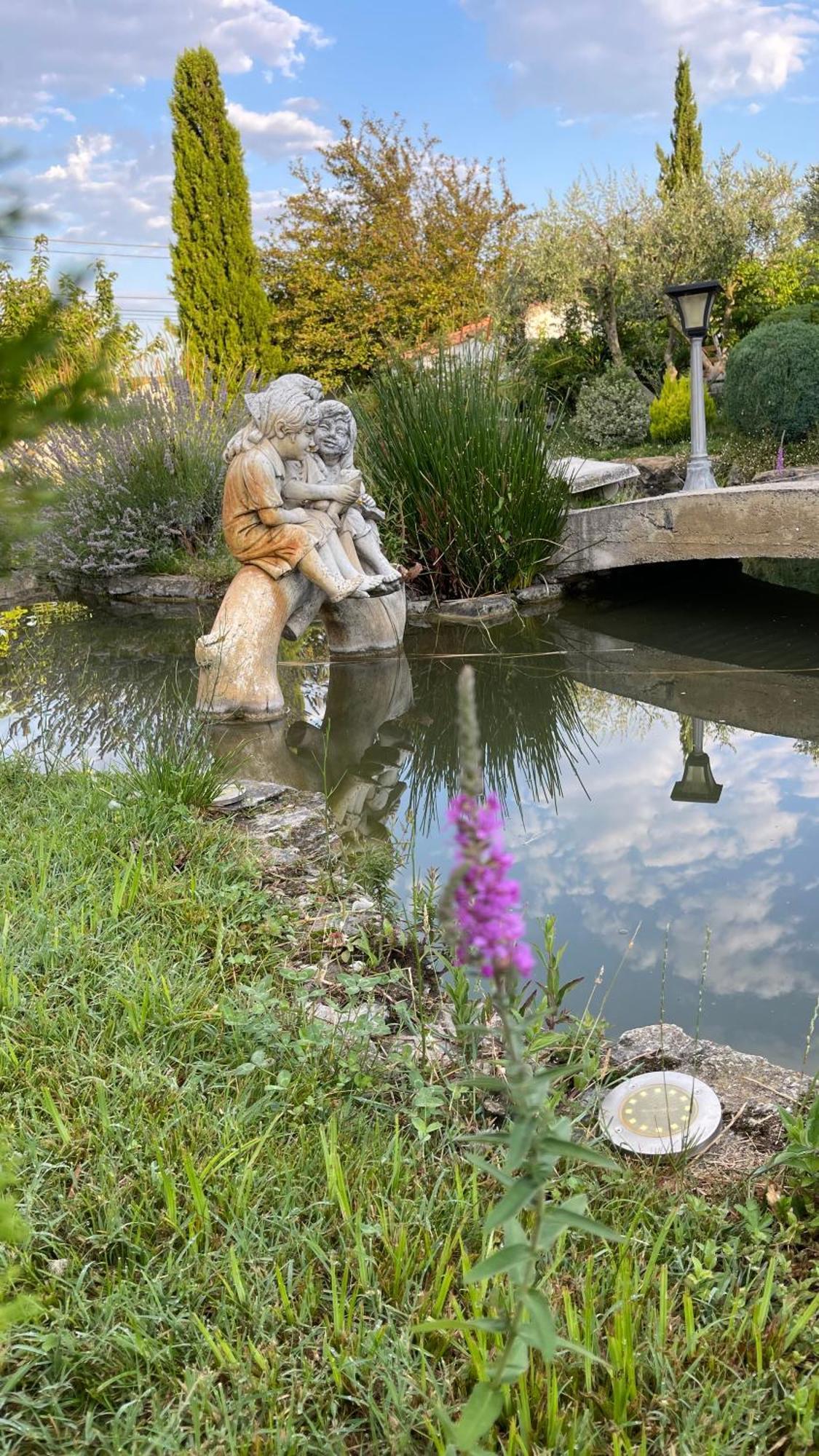Studio Les Petits Lutins Entraigues-sur-la-Sorgue Bagian luar foto