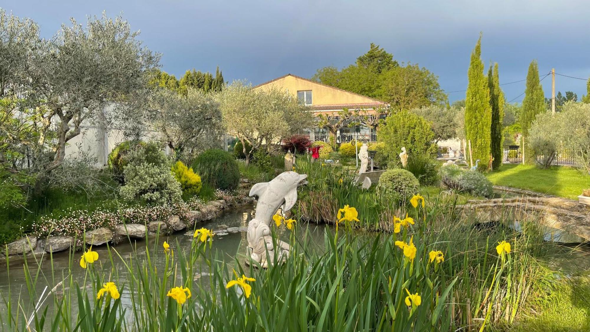 Studio Les Petits Lutins Entraigues-sur-la-Sorgue Bagian luar foto